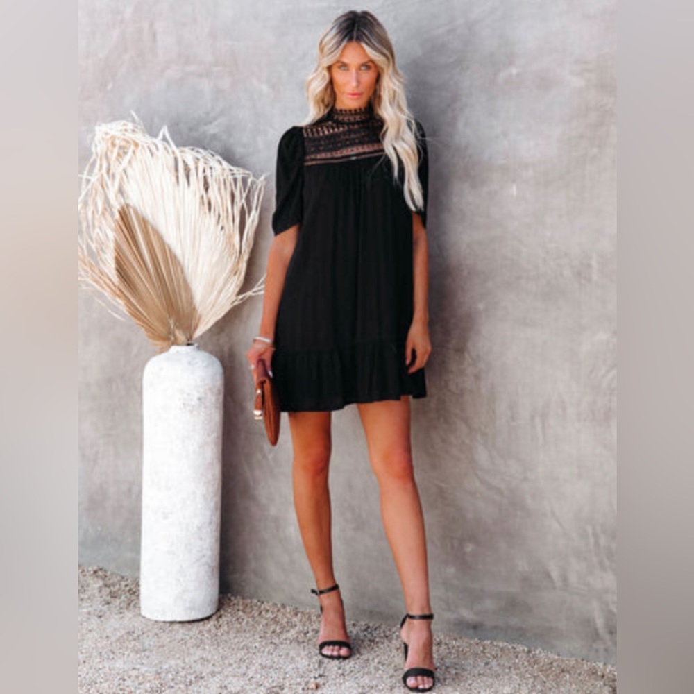 Vici - Bonnell Crochet Babydoll Dress 
Size: Small